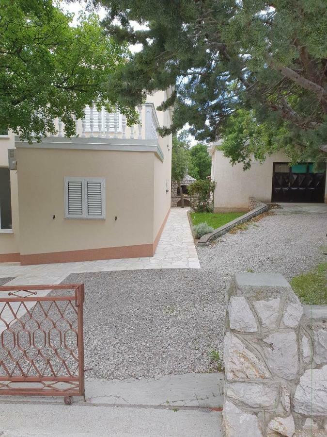 Apartman Dora Šmrika Εξωτερικό φωτογραφία